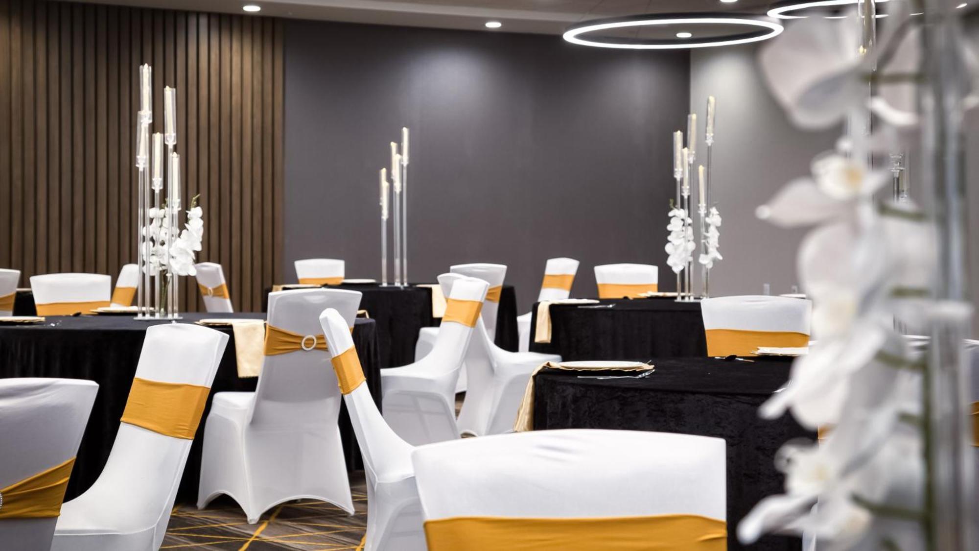 Holiday Inn Nashville Airport By Ihg ภายนอก รูปภาพ